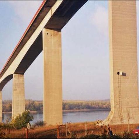 Bridge over the Danube near Beška